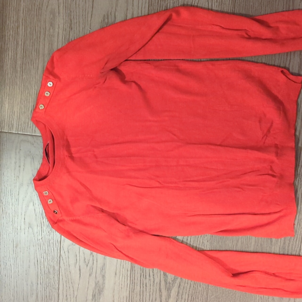 Gorgeous NWOT women's sweater